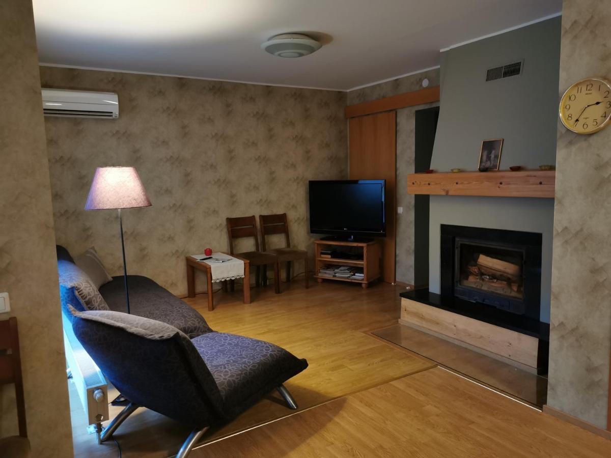 Kaare Guesthouse ヴィリャンディ エクステリア 写真