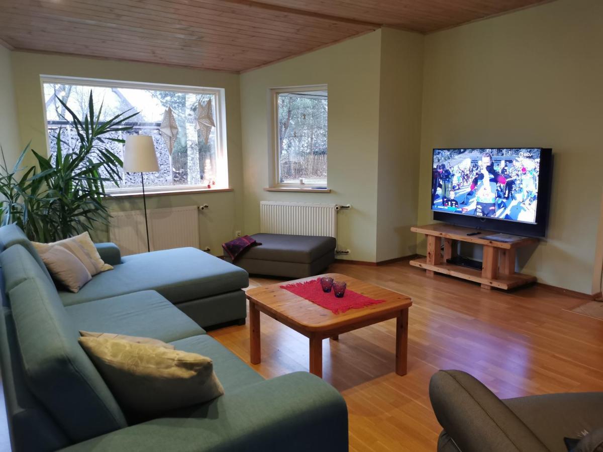 Kaare Guesthouse ヴィリャンディ エクステリア 写真